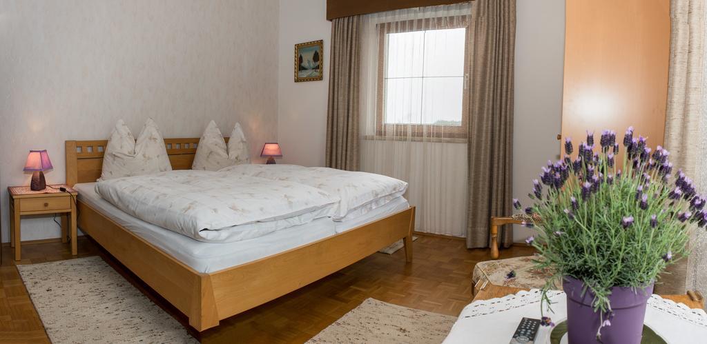 Kreuzhof Seefeld Seefeld in Tirol Room photo